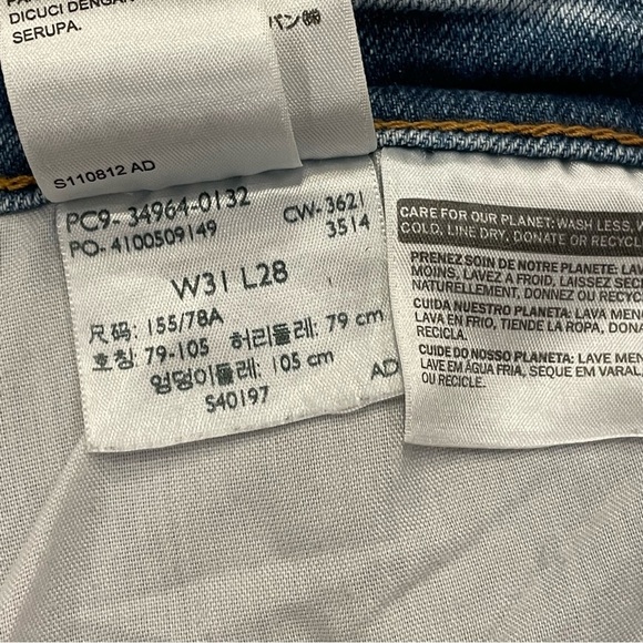 Levi’s Women’s Wedgie Straight Distressed Jeans Size 31 - Picture 13 of 16